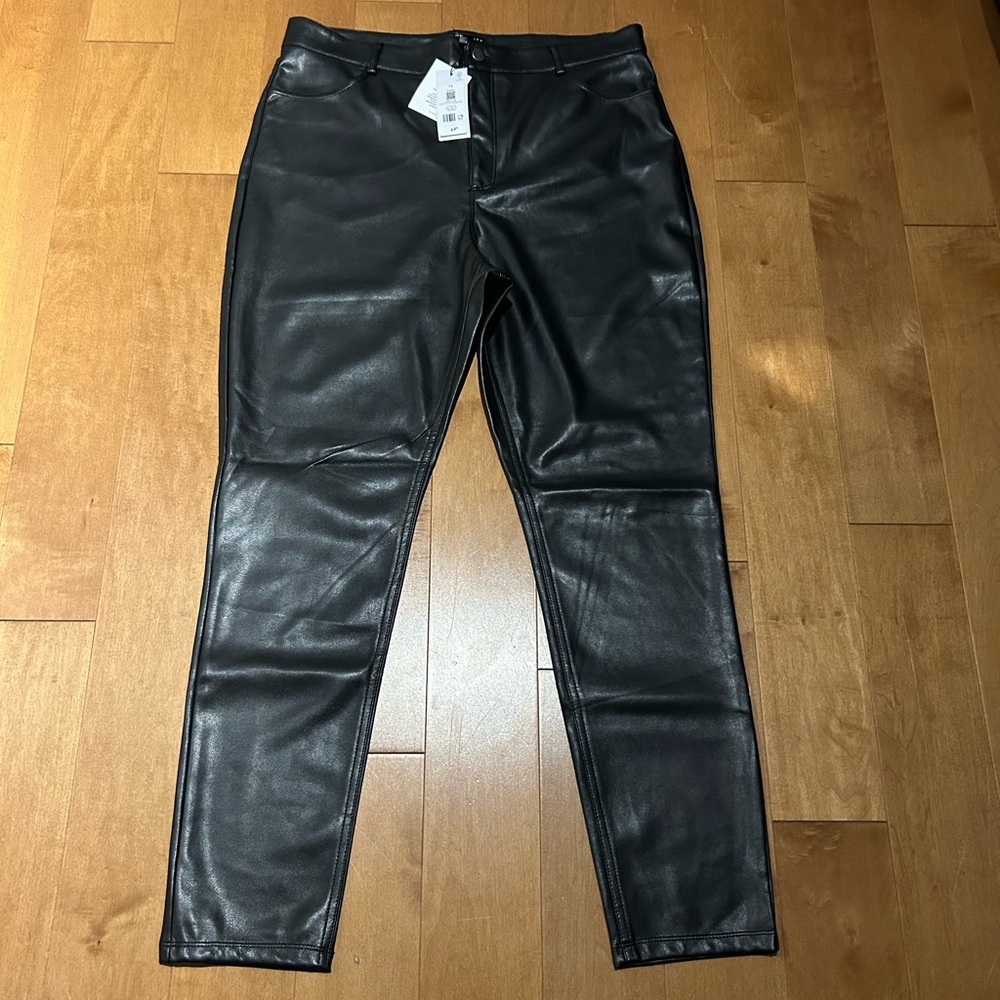 Highrise vegan pants. Style name is "Kate"